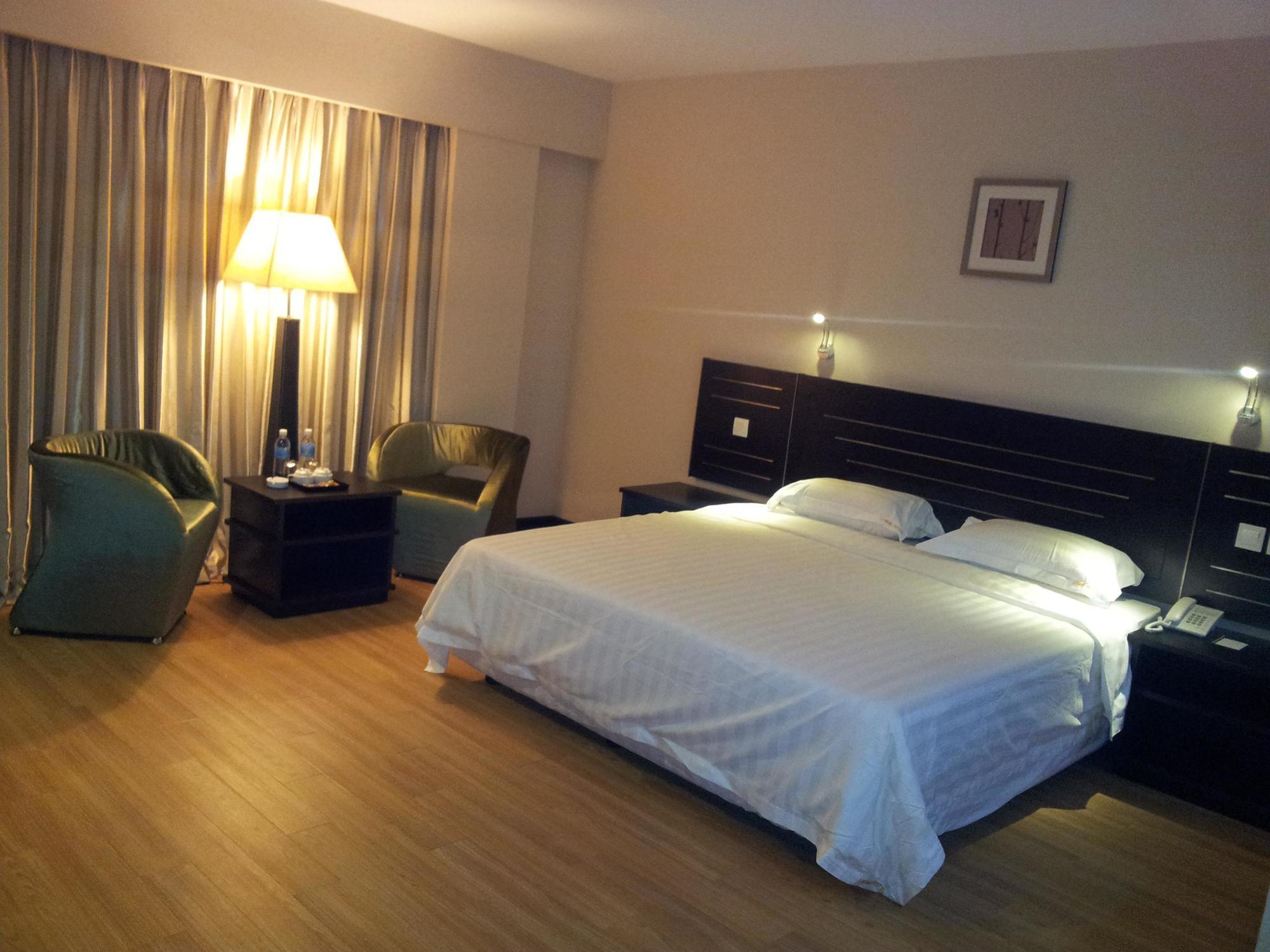 Labuk Hotel SDK Екстериор снимка